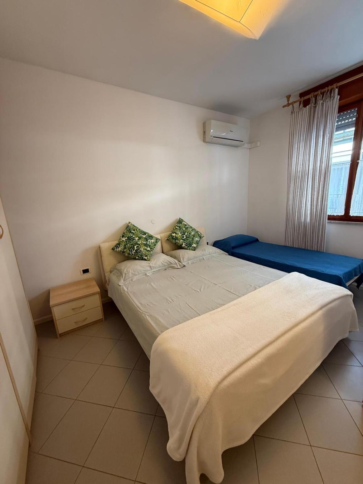 Gracious Apartment Located In The Heart Of Lignano Lignano Sabbiadoro Luaran gambar