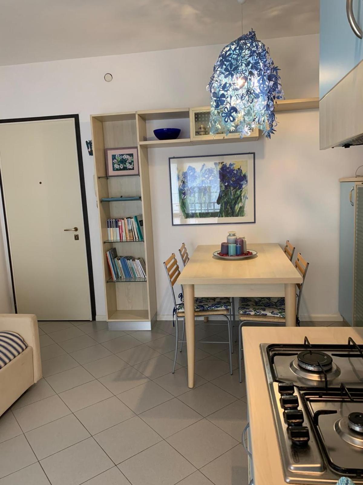 Gracious Apartment Located In The Heart Of Lignano Lignano Sabbiadoro Luaran gambar